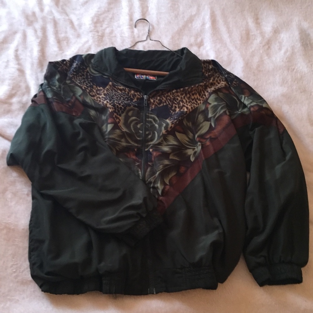 Vintage Floral Windbreaker 🌺🍃
